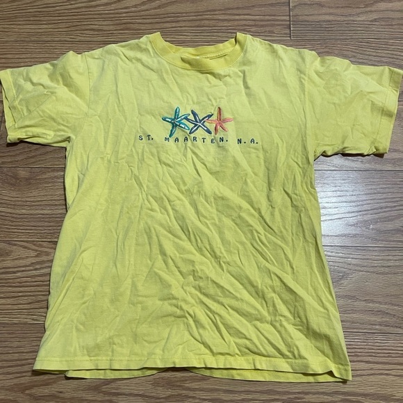 Anvil Tops - Vintage St. Maarten Shirt Medium